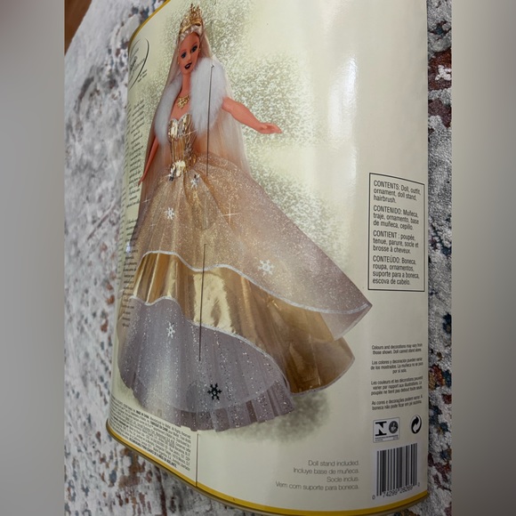 Barbie Special Edition 2000 Celebration Collection - Picture 6 of 7